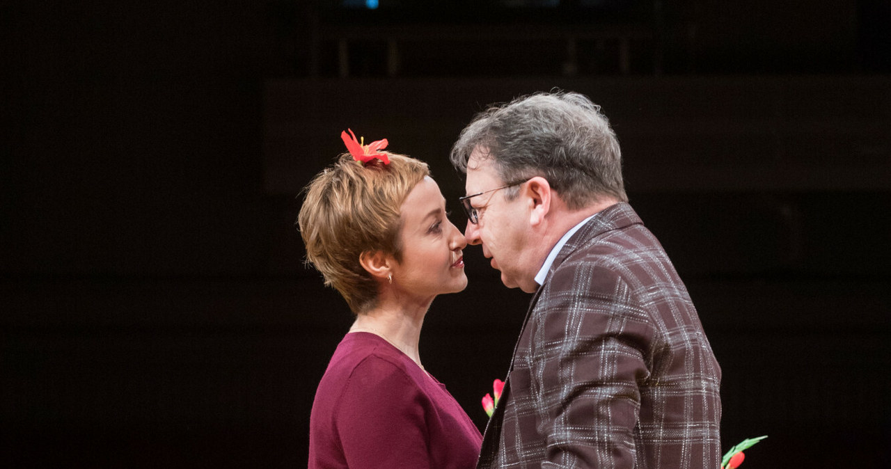 Gabriela Muskała i Zbigniew Zamachowski na scenie teatru / Jacek Dominski /REPORTER /East News