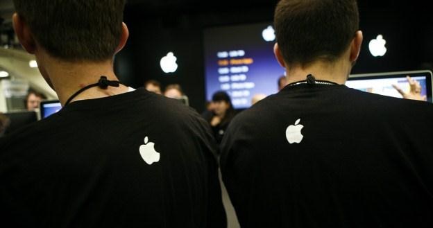 Gadżety Apple wkrótce ubierzemy na siebie, zamiast standardowej garderoby /AFP