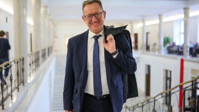 Gadżety wyborcze za grosze i sprzedaż działki. Kulisy afery wokół CPK