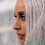 Gaga zachęca do dobroczynności