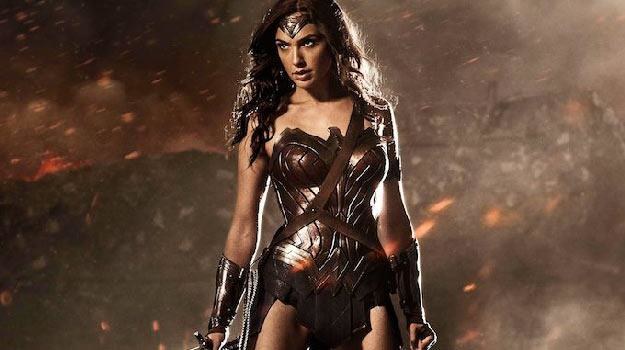 Gal Gadot w kostiumie Wonder Woman. /
