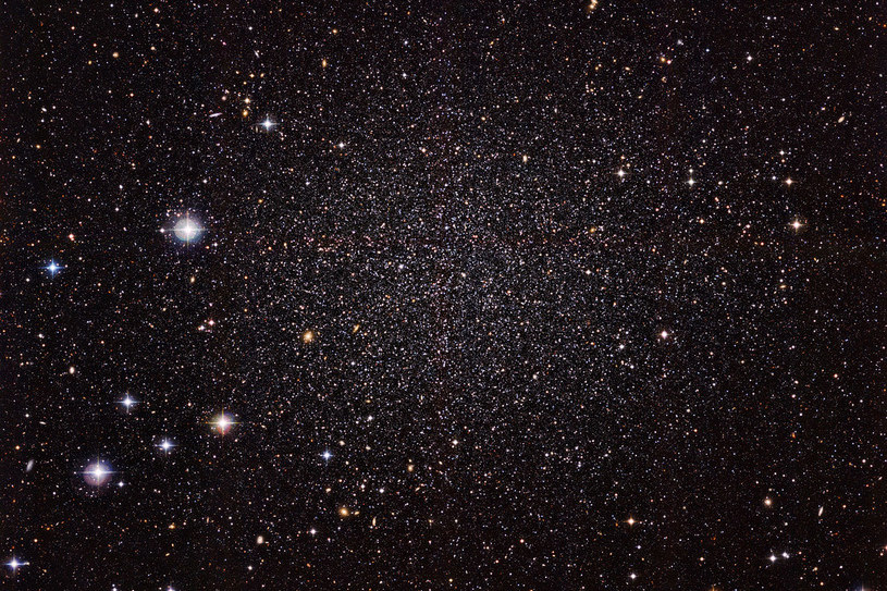 Galaktyka Karłowata w Rzeźbiarzu jest mniejsza, starsza i mniej jasna, niż Droga Mleczna /materiały prasowe