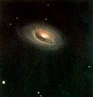 Galaktyka M 64 w gwiazdozbiorze Warkocz Bereniki, typ Sb /Encyklopedia Internautica