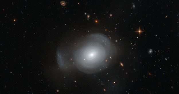 Galaktyka PGC 6240 /NASA