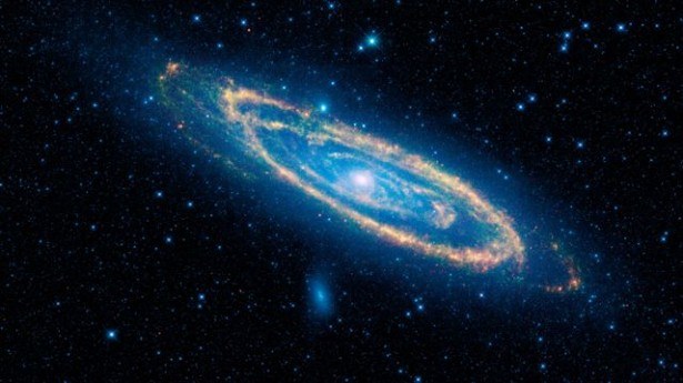 Galaktyki karłowate krążą po dysku wokół Andromedy /NASA