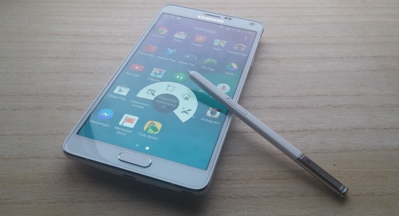 Galaxy Note 4 - Samsung, jak wielu innych producentów, nie jest zobligowany, aby aktualizować stare smartfony /INTERIA.PL