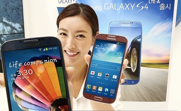 Galaxy S4 LTE-A - jeden ze smartfonów korzystających z technologii LTE-Advanced /materiały prasowe