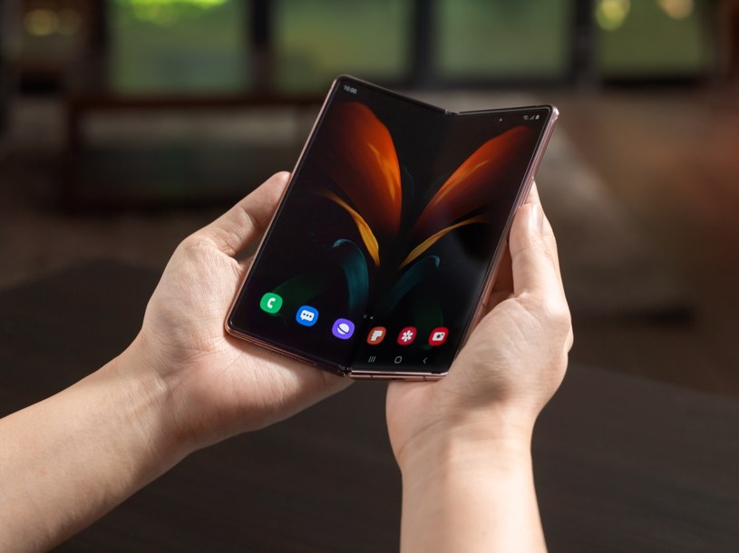 Galaxy Z Fold2 5G /materiały prasowe