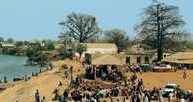 Gambia, plac targowy w Basse /Encyklopedia Internautica