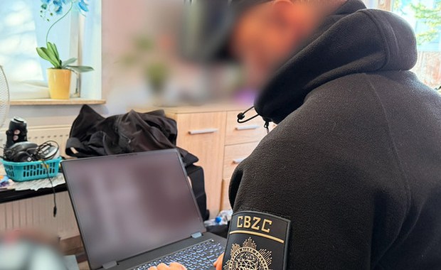 Gang młodych cyberterrorystów rozbity. Fałszywe alarmy i tysiące ewakuowanych 