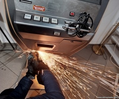 ​Gang pseudokibiców rozbity. Narkotyki, broń i automaty hazardowe