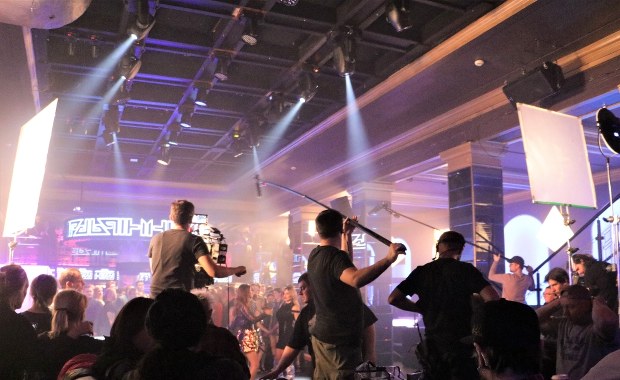 Gangsterzy w nocnym klubie. Pasikowski kręci "Pitbulla"