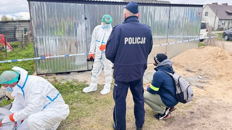 Garaż, w którym ukryte były zwłoki 36-latka /Policja