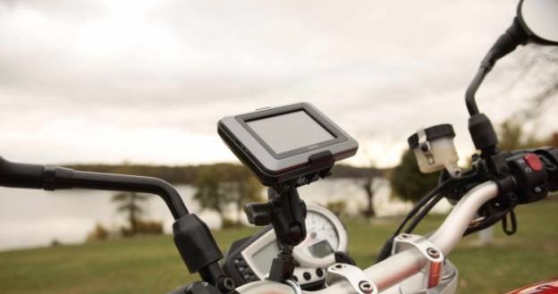 Garmin zumo 220 - nawigacja dla motocyklistów /materiały prasowe