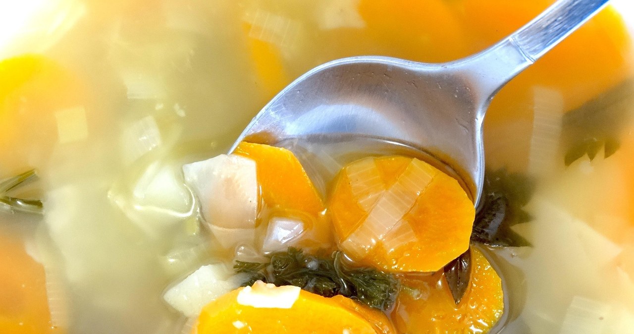 Гарячий суп - ідеальний зимовий обід /pixabay.com