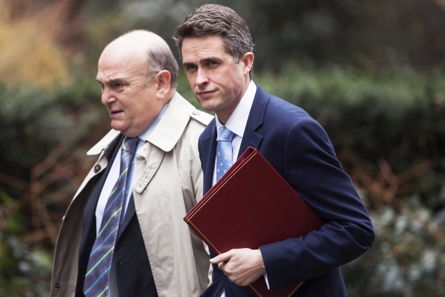 Gavin Williamson (po prawej) /WILL OLIVER  /PAP/EPA