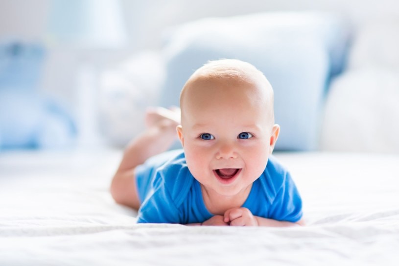 Gaworzenie niemowląt zmienia sposób komunikacji dorosłych /123RF/PICSEL