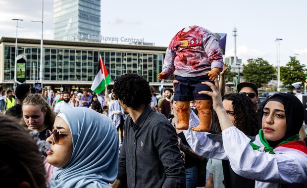 "Gaza staje się cmentarzem". Dlaczego Izrael blokuje pomoc dla Palestyńczyków? 