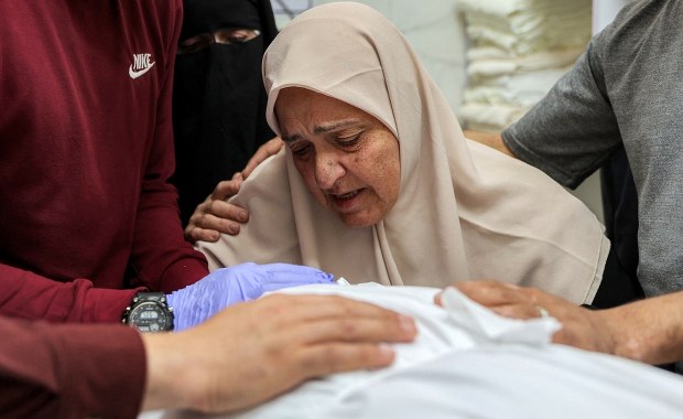 Gaza: Zabici w izraelskim ataku na punkt żywienia w pobliżu szpitala