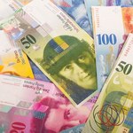 "Gazeta Wyborcza": Skąd banki wezmą franki na przewalutowanie?