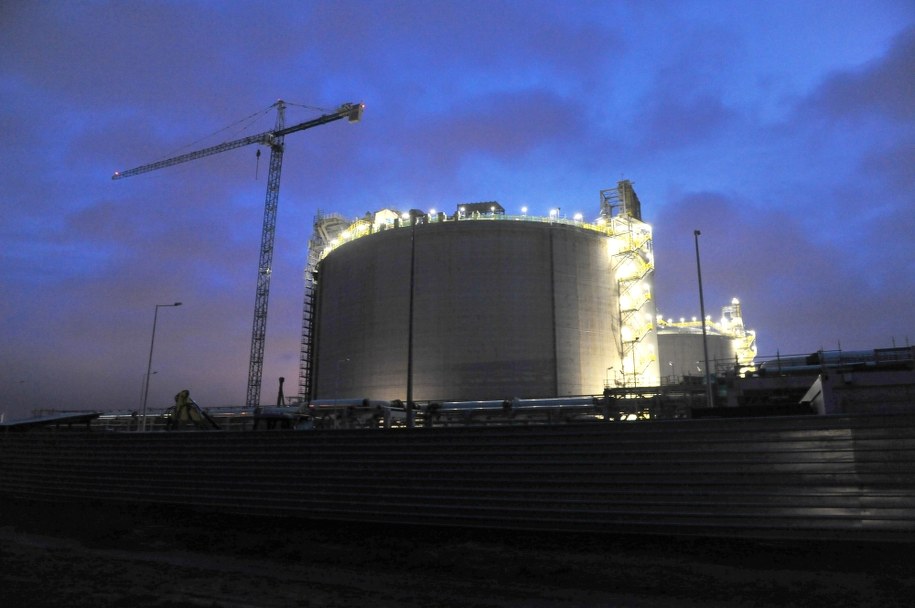 Gazoport w Świnoujściu / 	Marcin Bielecki    /PAP