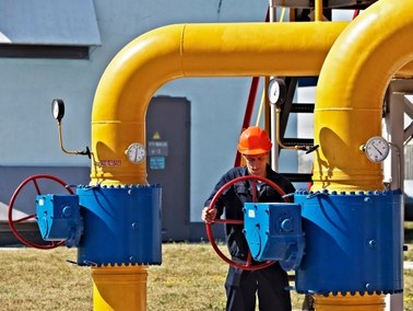 Gazprom o gazie: Nie ma żadnych ograniczeń. Piechociński: Mamy zapasy 