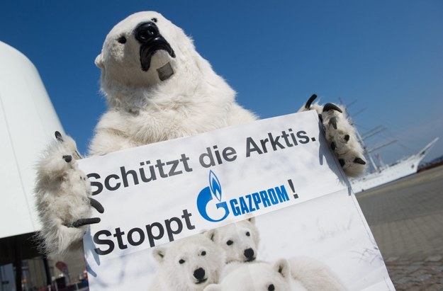 Gazprom pod koniec grudnia informował o rozpoczęciu eksploatacji swojego pierwszego pola naftowego w Arktyce /Stefan Sauer    /PAP/EPA