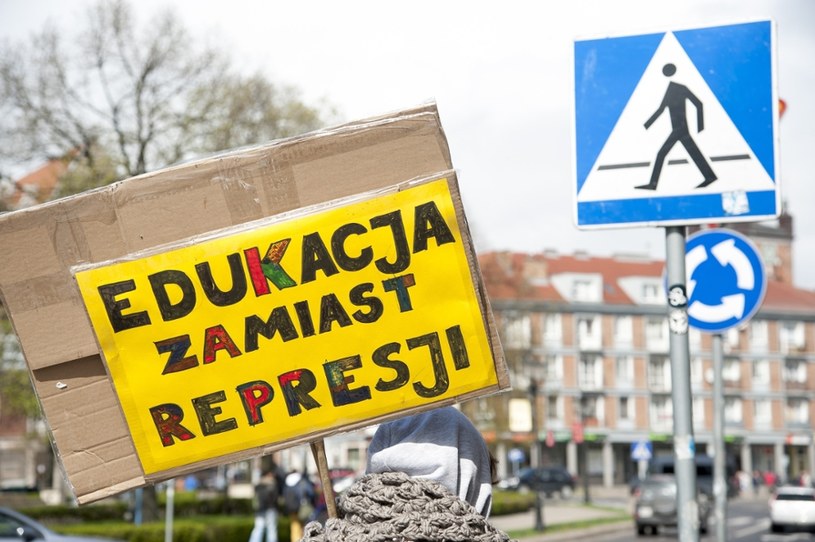 Gdańsk: Marsz sprzeciwu wobec zaostrzania ustawy o planowaniu rodziny, ochronie płodu ludzkiego i warunkach dopuszczalności przerywania ciąży /Wojciech Stróżyk /Reporter