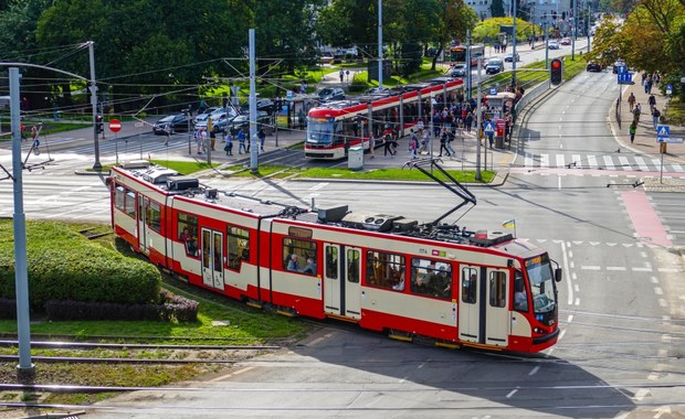 Gdańsk: Nietypowy transport i utrudnienia w komunikacji 