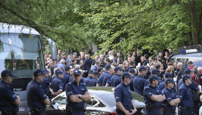 Gdańsk: Protest przeciwników ekshumacji Arkadiusza Rybickiego