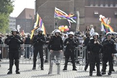 Gdańsk: Przepychanki na Marszu Równości