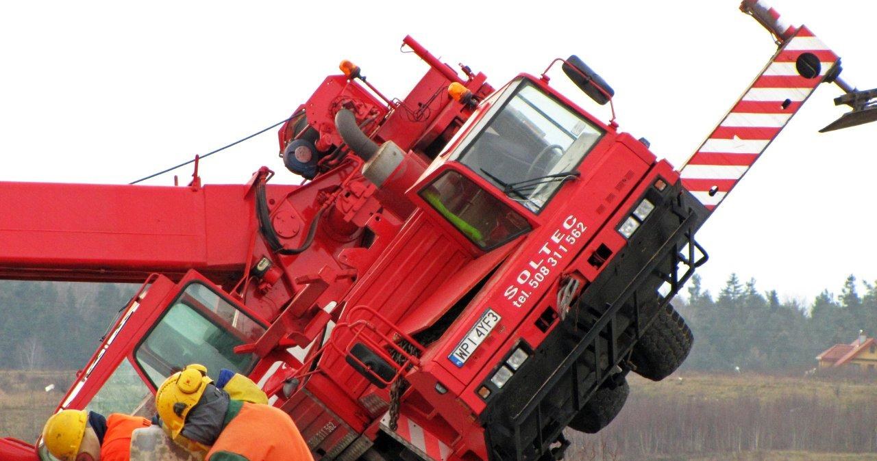 Gdańsk: Runął gigantyczny dźwig