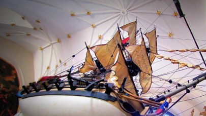 Gdańsk: Wiosenne sprzątanie zabytkowych modeli okrętów