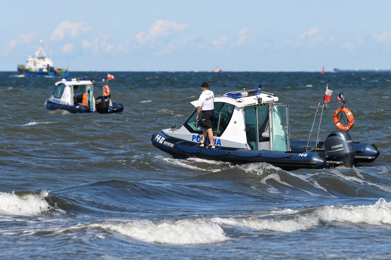 Gdańsk: Znaleziono ciało nastolatka, który kąpał się w morzu. Jego kolega zmarł w szpitalu