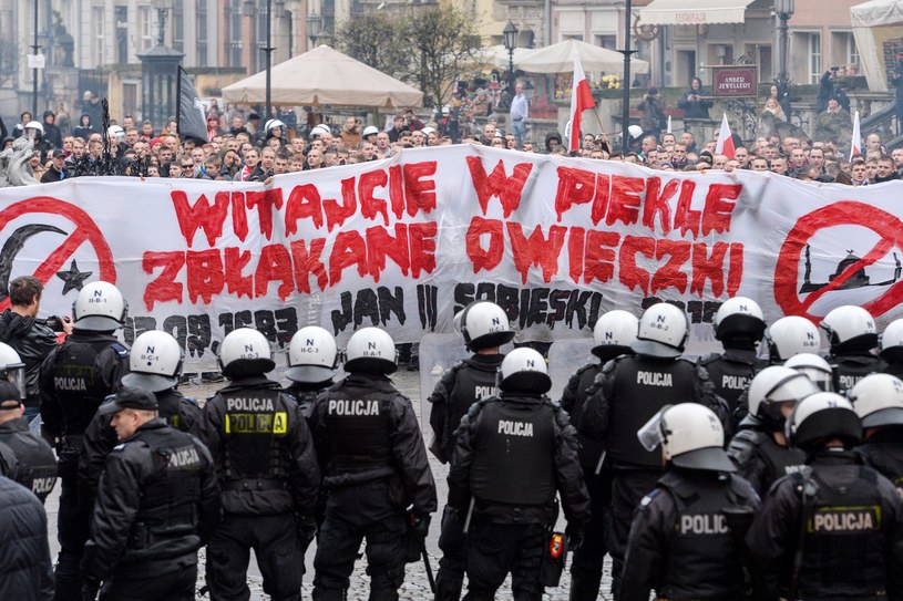 Gdańska manifestacja antyimigrancka "Nie! dla imigrantów" /Lukasz Dejnarowicz /Agencja FORUM