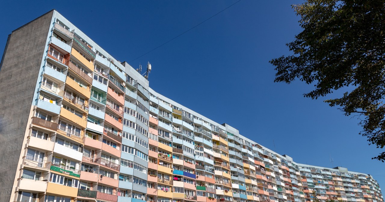 Gdański Falowiec zachwyca swoimi rozmiarami. /123RF/Picsel, 123RF/Picsel /Pixel