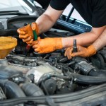 Gdy bierzesz się za taką naprawę, twój mechanik już się cieszy, bo zarobi