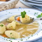 kluski Gdy braknie mi makaronu, robię kluseczki z tej kaszy. Idealne do rosołu