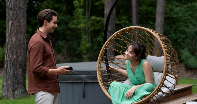 Gdy lekarz przystąpi do oświadczyn, przeszkodzi im… osa! /Źródło: AIM