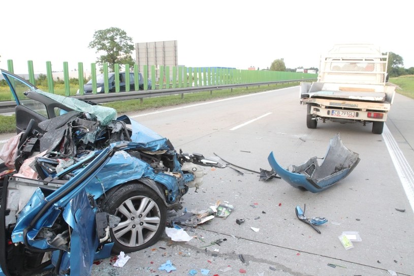 Gdy na autostradzie dochodzi do wypadku, często kończy się tragicznie /Jarosław Jakubczak / Polska Press /East News