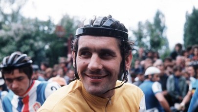 Gdy startował w Wyścigu Pokoju, pustoszały ulice. Do dziś mówią o nim "profesor kolarstwa"