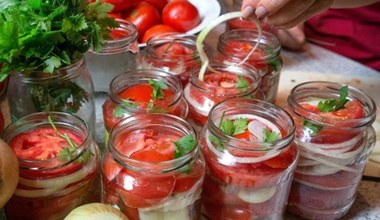 Gdy zrobi się chłodniej, sięgniesz po nie z przyjemnością. Najprostsze przetwory na zimę