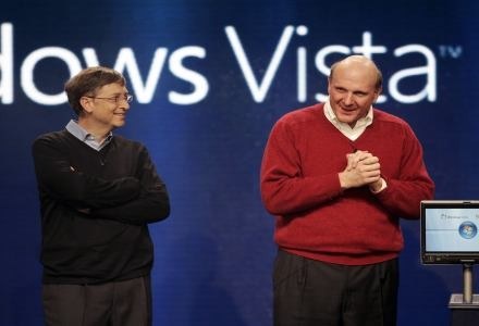 Gdyby Bill Gates i Steve Ballmer wykazali więcej cirpliwości, Microsoft mógłby konkurować z Google /AFP