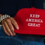 Gdyby nie Trump, byłoby taniej. W Fed to policzyli
