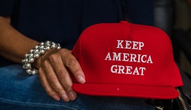 Gdyby nie Trump, byłoby taniej. W Fed to policzyli