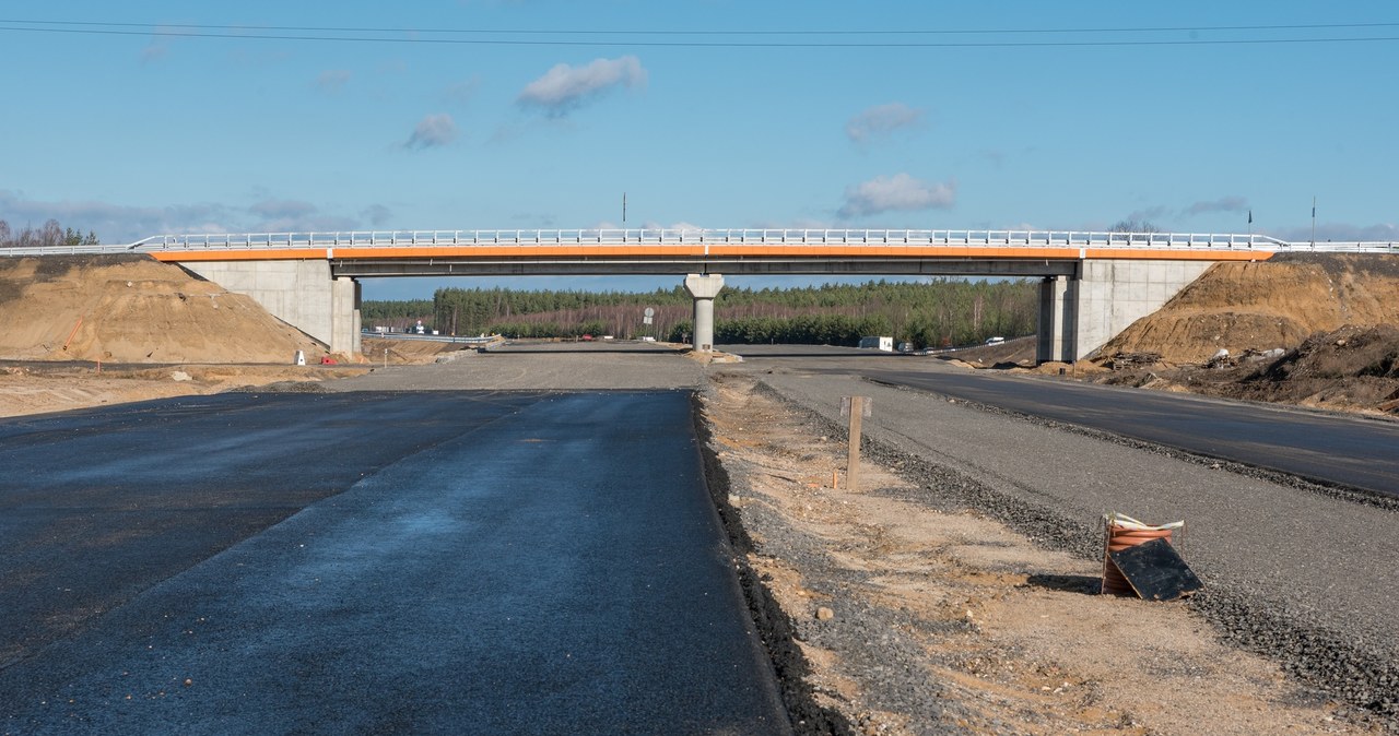 Gdyby nie unijna pomoc, w Polsce nie byłoby dróg ekspresowych i autostrad /Piotr Dziurman /Reporter