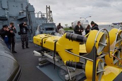 Gdynia: Marynarka Wojenna zaprezentowała okręt ORP "Kormoran"