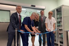 Gdynia: W Centrum Onkologii ruszają operacje przy użyciu robota da Vinci