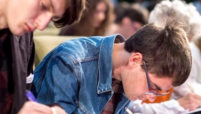 Gdzie przecinek, gdzie średnik? Rozwiąż quiz