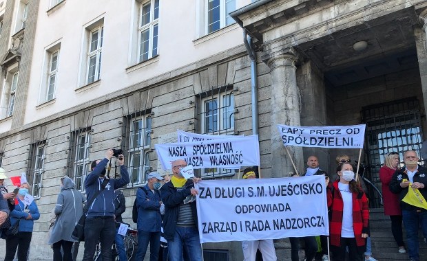 "Gdzie są sądy i prokuratura?". Protest mieszkańców SM Ujeścisko w Gdańsku